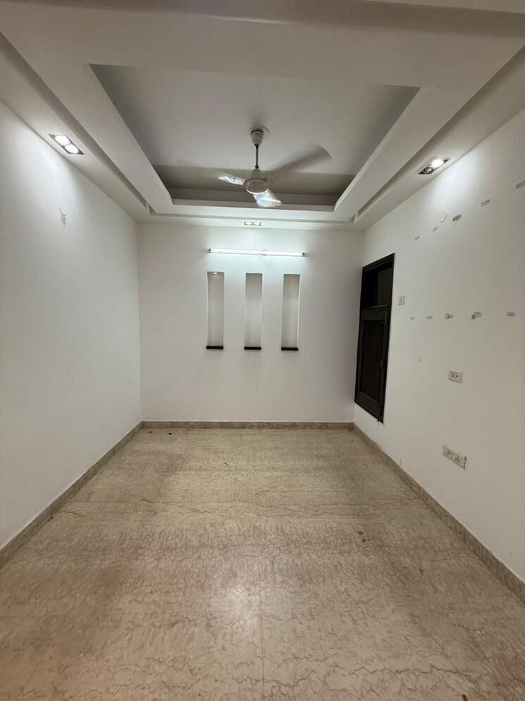 Room, paschim vihar 3 Bedroom 1800 Sq.Ft. Builder Floor In Paschim Vihar Delhi 8883570