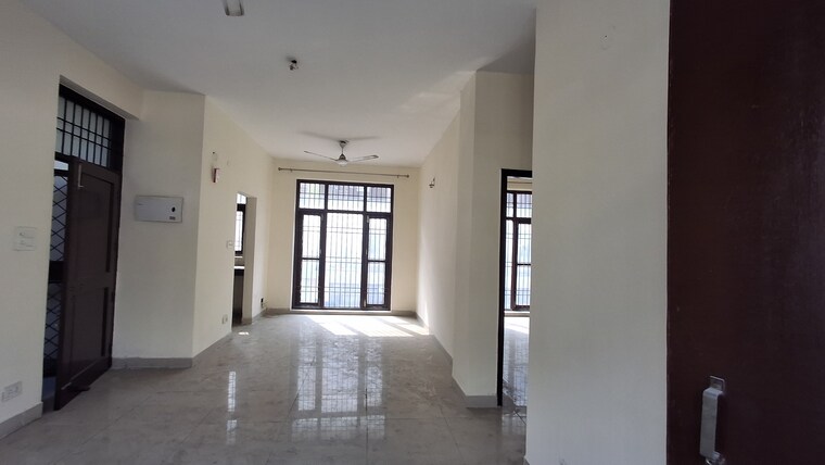 Room, vip road 2 Bedroom 900 Sq.Ft. Apartment In Vip Road Zirakpur 8883629