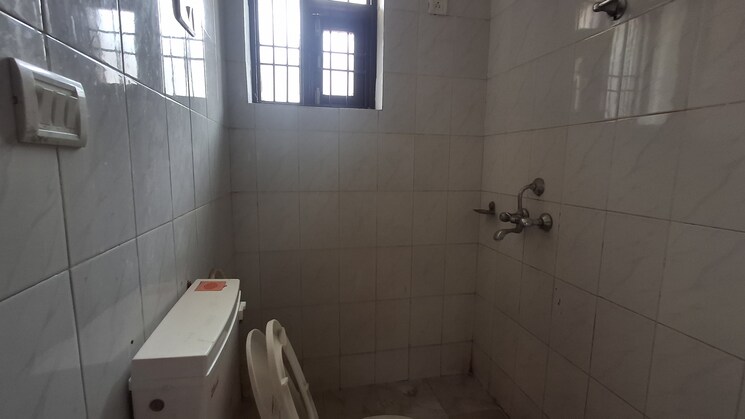 Bathroom, vip road 2 Bedroom 900 Sq.Ft. Apartment In Vip Road Zirakpur 8883629