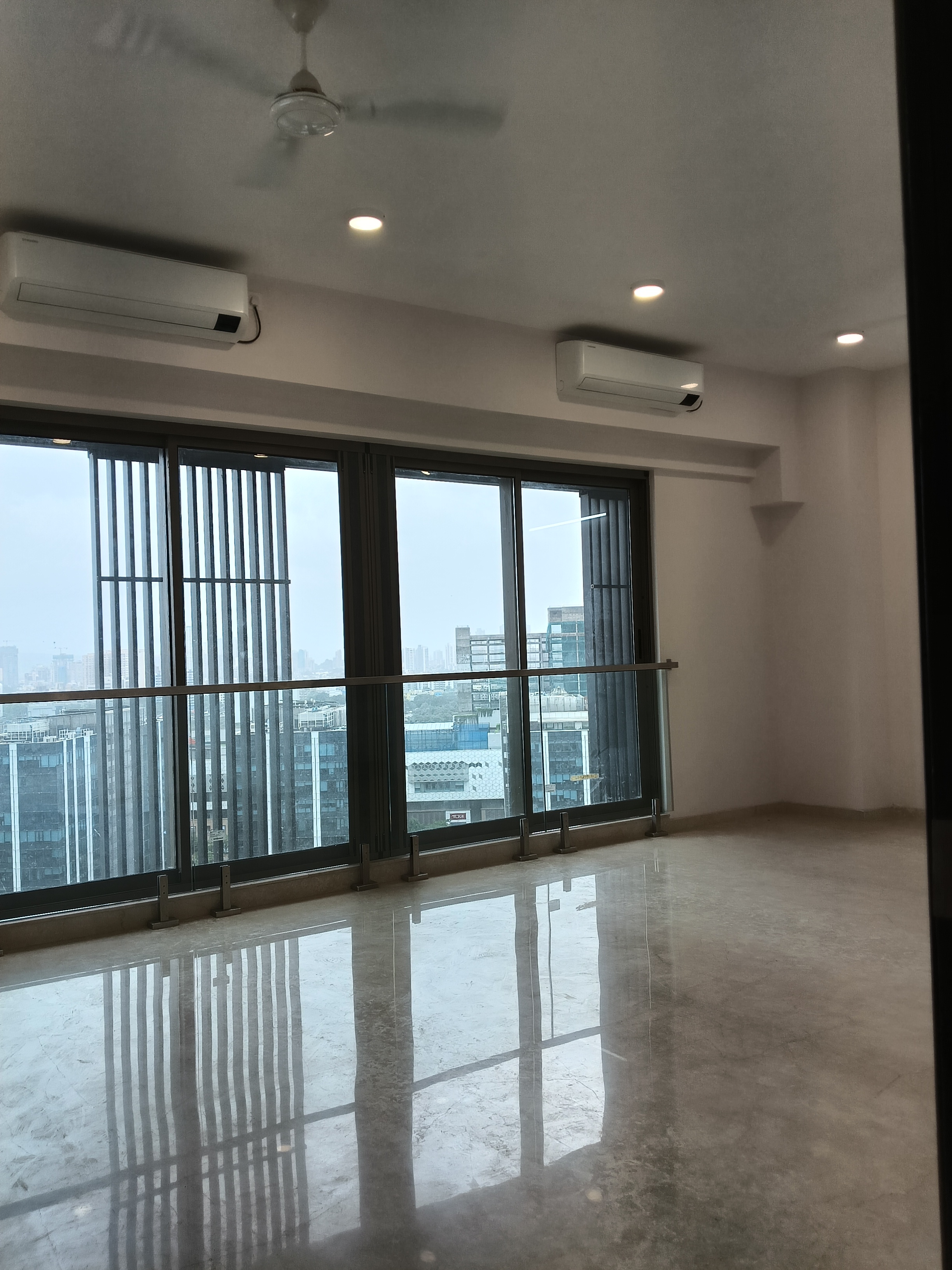 4 BHK + Pooja Room,Servant Room Apartment For Rent in Adani Ten BKC