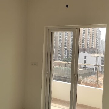 Room in 3 BHK Apartment at Emenox La Solara, Panchsheel Green – for Rent