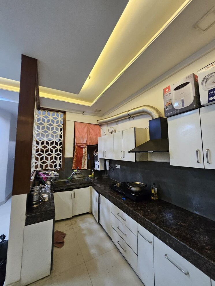 Kitchen, maya-garden-city 2 Bedroom 1350 Sq.Ft. Apartment In Lohgarh Zirakpur 8883666