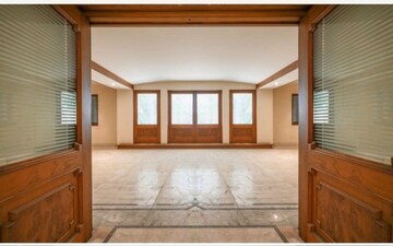 Room in 5 BHK Independent House at New Friends Colony – for Sale