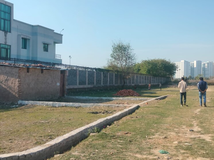Exterior View, sector 104  200 Sq.Yd. Plot In Sector 104 Noida 8883718