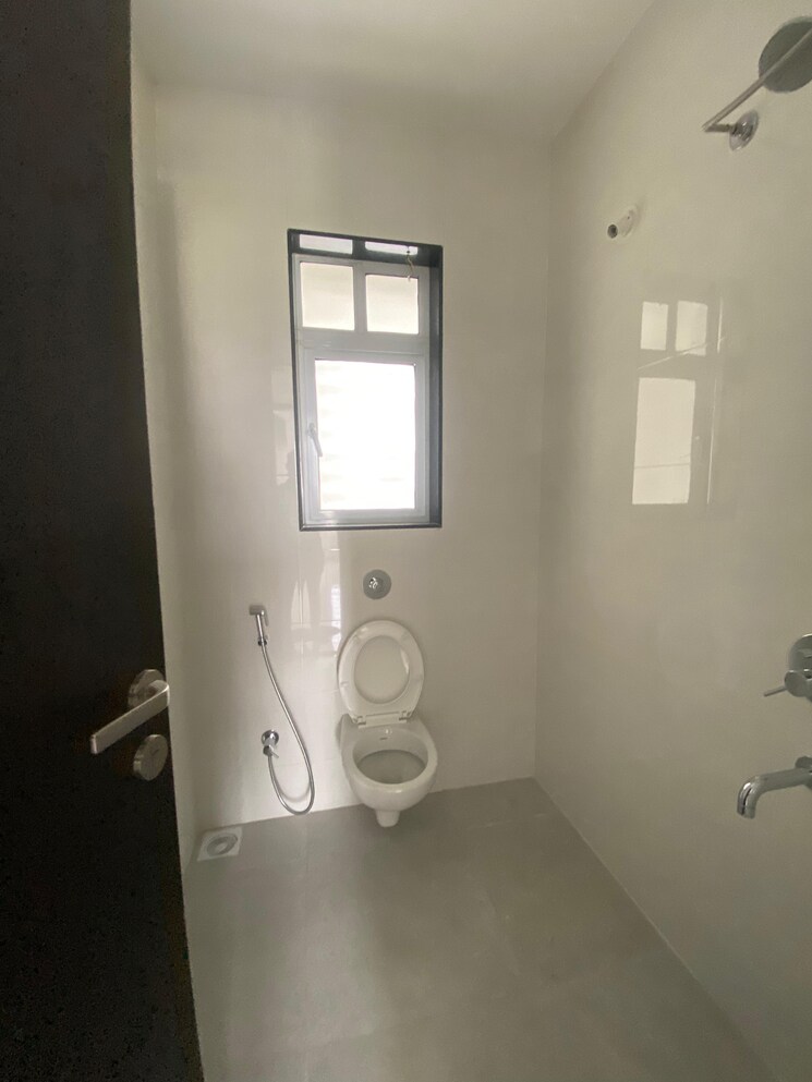 Bathroom, pethkar-siyona 3 Bedroom 1100 Sq.Ft. Apartment In Punawale Pune 8883733