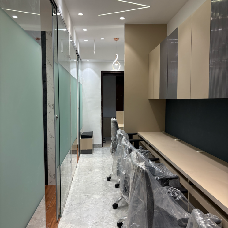 Team Area, netaji subhash place Commercial Office Space 600 Sq.Ft. In Netaji Subhash Place Delhi 8883854