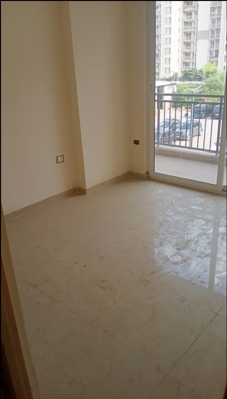 Room, rof-aalayas 3 Bedroom 780 Sq.Ft. Apartment In Sector 102 Gurgaon 8883840