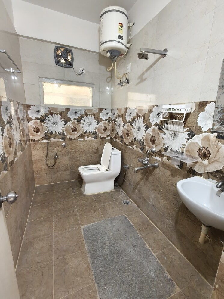 Bathroom, mayflower-apartment 3 Bedroom 1700 Sq.Ft. Apartment In Cox Town Bangalore 8883897