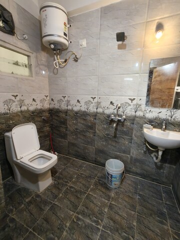 Bathroom in 3 BHK Apartment at Mayflower Apartment, Cox Town – for Rent