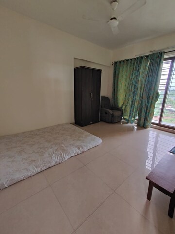 Study Room in 3 BHK Apartment at Kool Homes Solitaire I, Kondhwa – for Rent