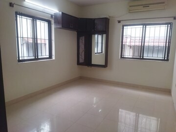 Room in 3 BHK Apartment at Ramky Utsav Apartments, Sanjay Nagar – for Rent