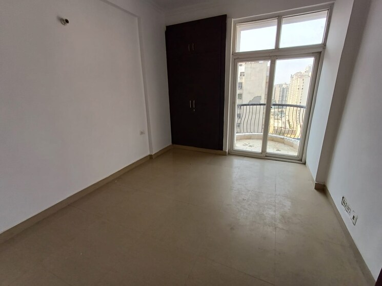 Room, amrapali-silicon-city 2 Bedroom 1180 Sq.Ft. Apartment In Sector 76 Noida 8883990