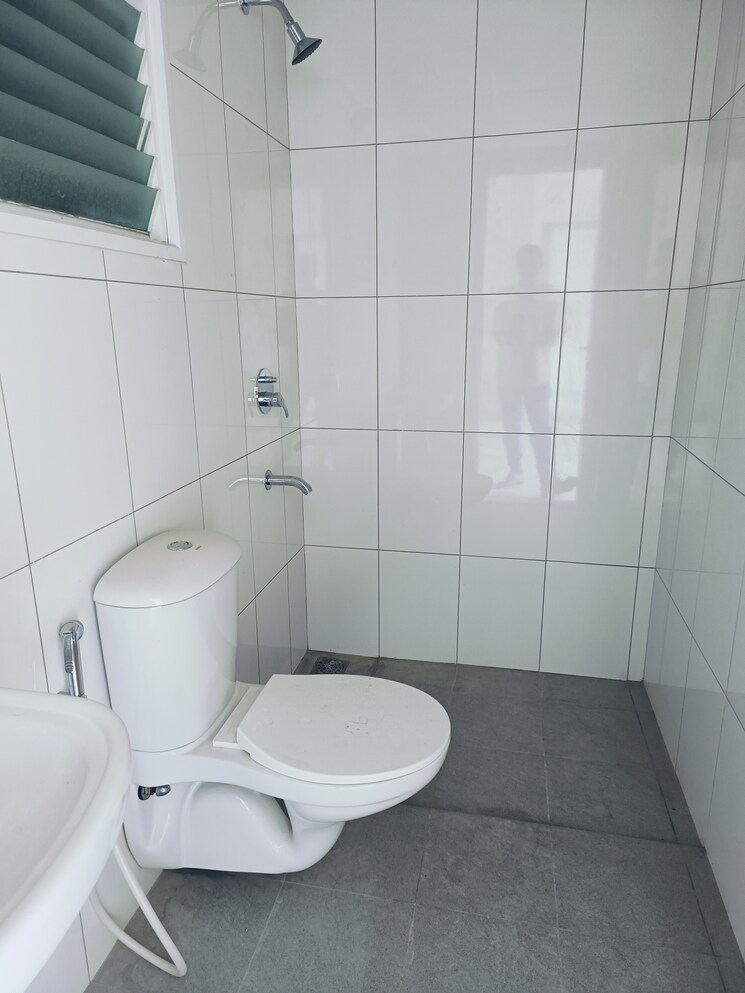 Bathroom, godrej-royale-woods 3 Bedroom 1248 Sq.Ft. Apartment In Devanahalli Bangalore 8883993