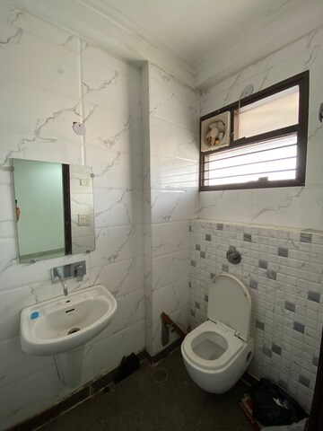 Master Bedroom in 3 BHK Builder Floor at Paschim Vihar – for Rent