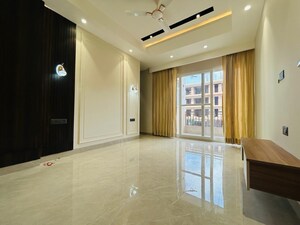 Room in 3 BHK Builder Floor at Anant Raj The Estate Floors, Sector 63a – for Sale