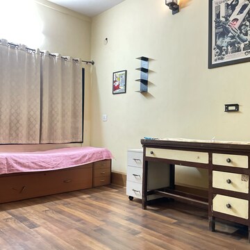 Bedroom in Studio Apartment at Langford Gardens – for Rent
