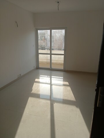 Room in 3 BHK Builder Floor at BPTP Park Elite Floor II, Sector 75 – for Rent