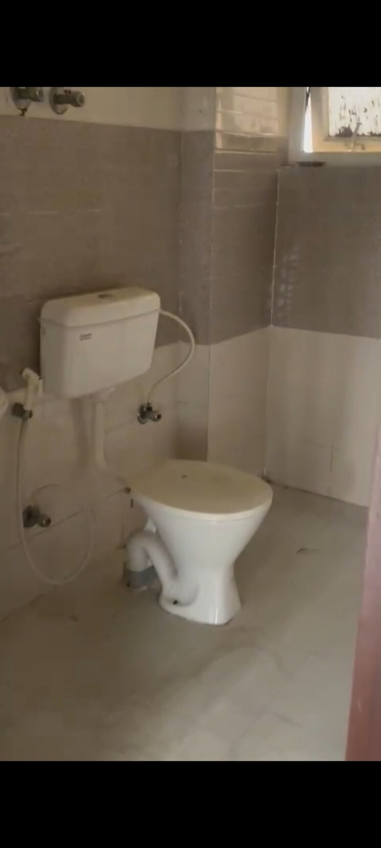 Bathroom, signature-global-grand-iva 2 Bedroom 679 Sq.Ft. Apartment In Sector 103 Gurgaon 8884333