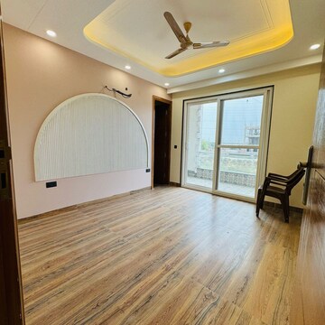 Bedroom in 3 BHK Builder Floor at Ansal API Esencia, Sector 67 – for Sale