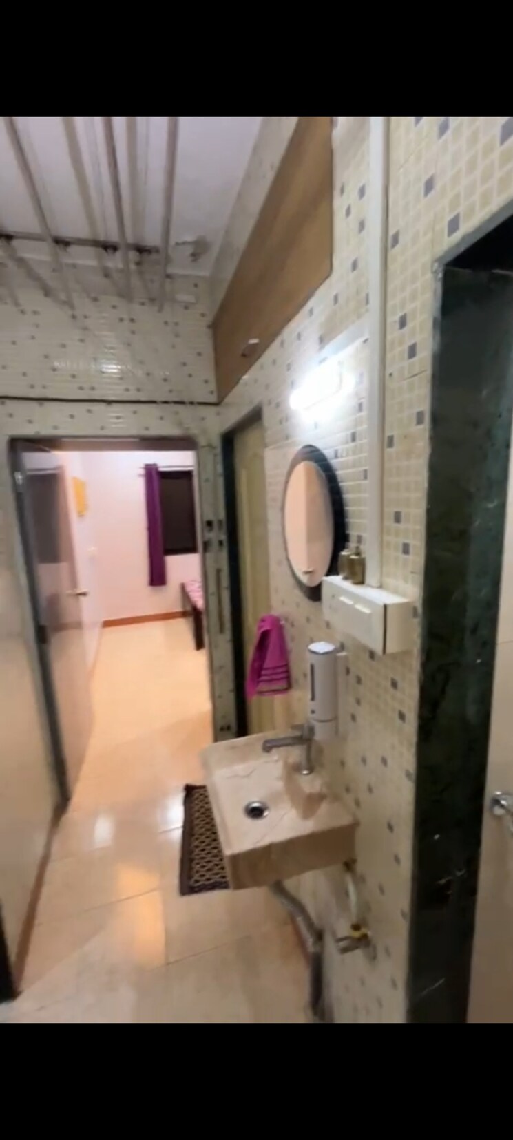 Bathroom, vidya-sankalp-cooperative-housing-society 1 Bedroom 350 Sq.Ft. Apartment In Goregaon East Mumbai 8884380
