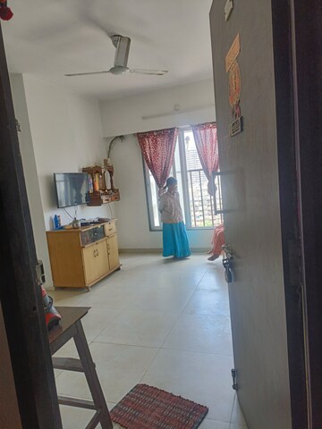 Bedroom in 1 RK Apartment at Shreeniwas Tower, Lower Parel – for Rent