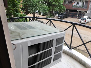 Balcony in 1 BHK Builder Floor at Huda Staff Colony, Sector 46 – for Rent