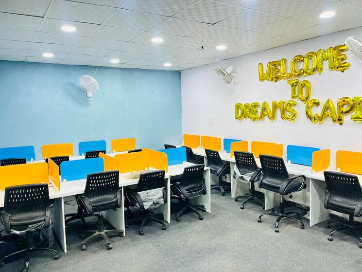 Team Area, sector 2 Commercial Office Space 1500 Sq.Ft. In Sector 2 Noida 8884303