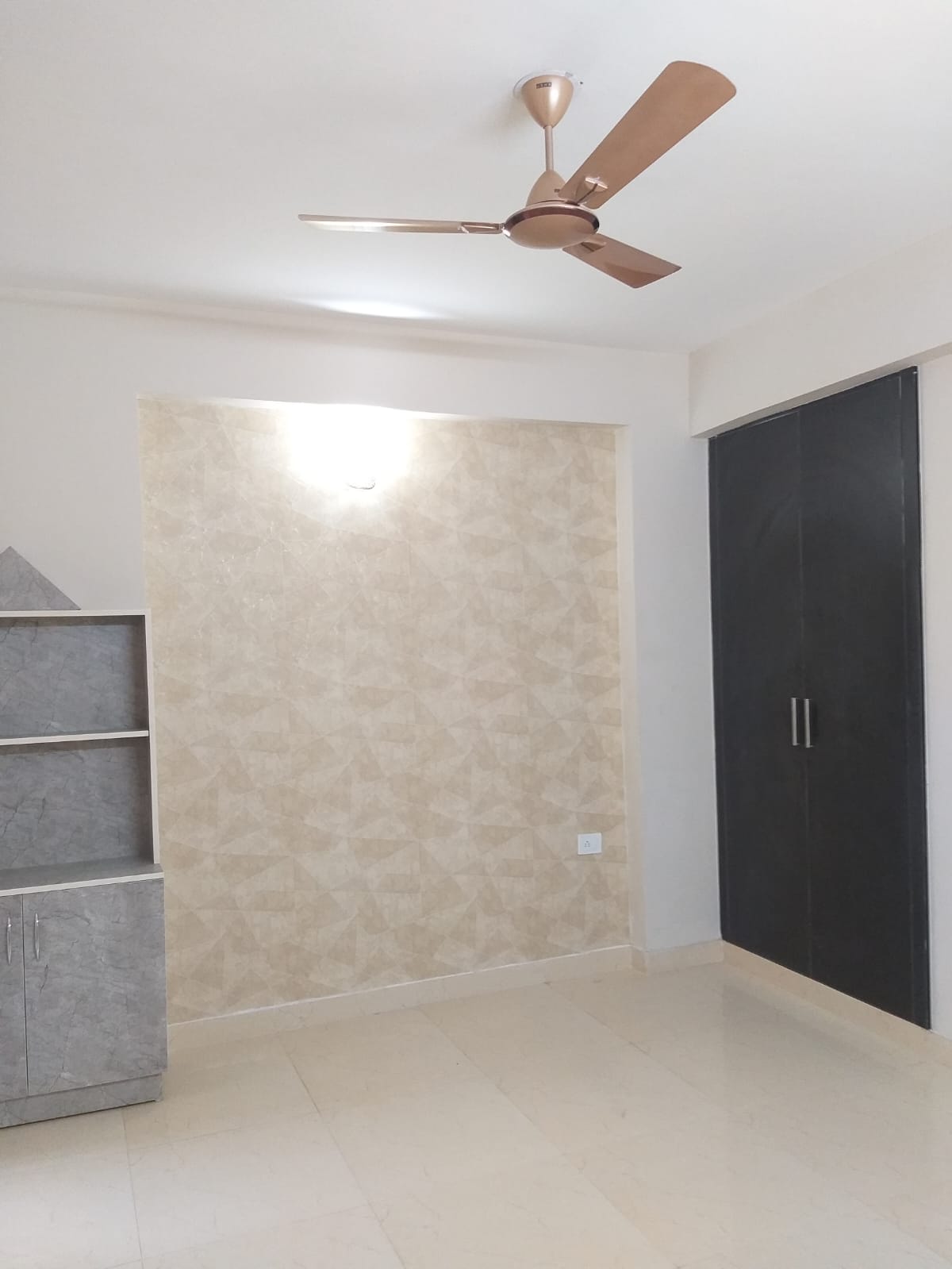 3.5 BHK + Study Room Apartment For Sale in Paras Tierea