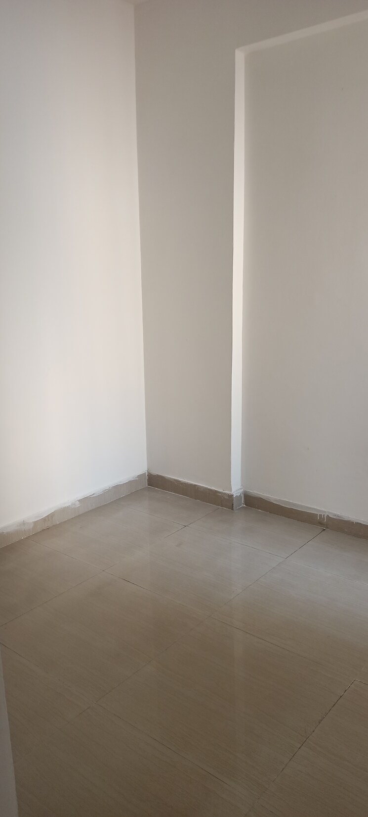 Room, sunworld-central 3.5 Bedroom 1730 Sq.Ft. Apartment In Sector 107 Noida 8884404