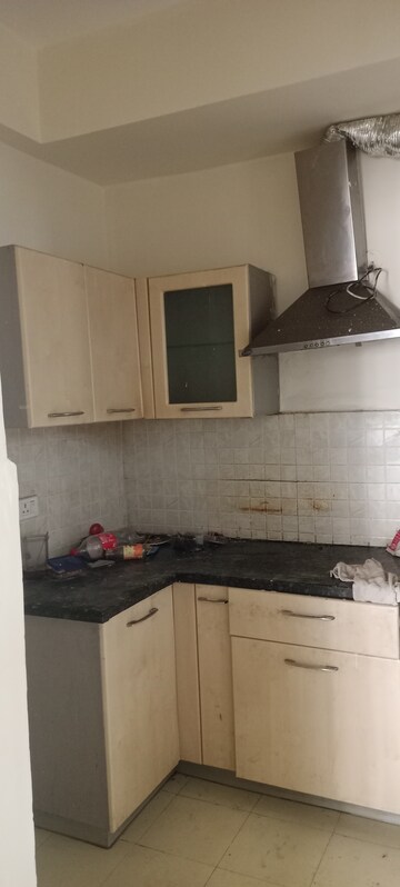 Kitchen in 3.5 BHK Apartment at Sunworld Central, Sector 107 – for Rent
