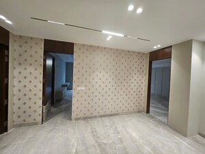 Room in 5 BHK Builder Floor at Ansal Sushant Residency, Sushant Lok Iii – for Sale