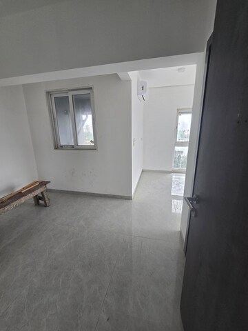 Furnished Amenities in 3 BHK Apartment at Dadar West – for Rent