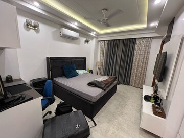 Master Bedroom in 4 BHK Builder Floor at Eros Rosewood City, Sector 49 – for Sale