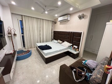 Master Bedroom in 4 BHK Builder Floor at Eros Rosewood City, Sector 49 – for Sale
