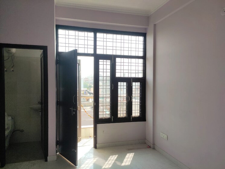 Room, patel nagar 2 Bedroom 640 Sq.Ft. Builder Floor In Patel Nagar Gurgaon 8868945
