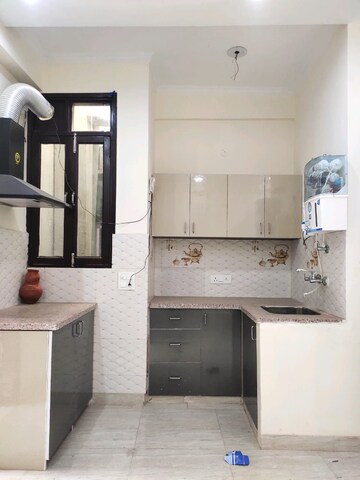 Kitchen in 2 BHK Builder Floor at Patel Nagar – for Rent