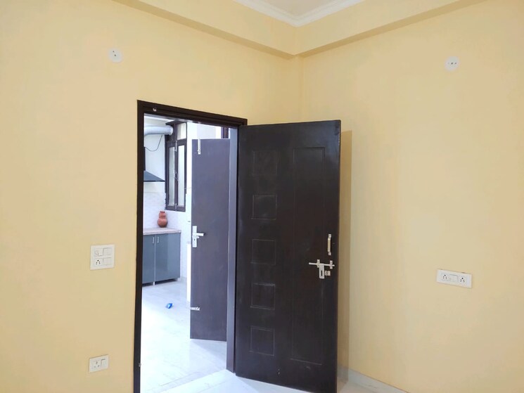 Other, patel nagar 2 Bedroom 640 Sq.Ft. Builder Floor In Patel Nagar Gurgaon 8868908