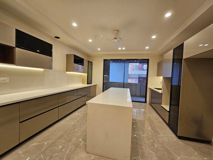 Room, parklands 4 Bedroom 500 Sq.Yd. Builder Floor In Sector 85 Faridabad 8884595