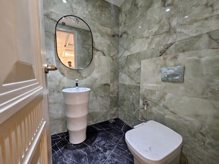 Bathroom, parklands 4 Bedroom 500 Sq.Yd. Builder Floor In Sector 85 Faridabad 8884595