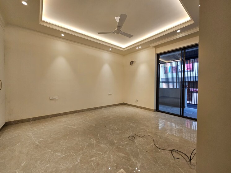 Room, parklands 4 Bedroom 500 Sq.Yd. Builder Floor In Sector 85 Faridabad 8884595