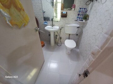 Master Bedroom in 2 BHK Apartment at Gaur City 2 - 12th Avenue, Sector 16c Greater Noida – for Rent