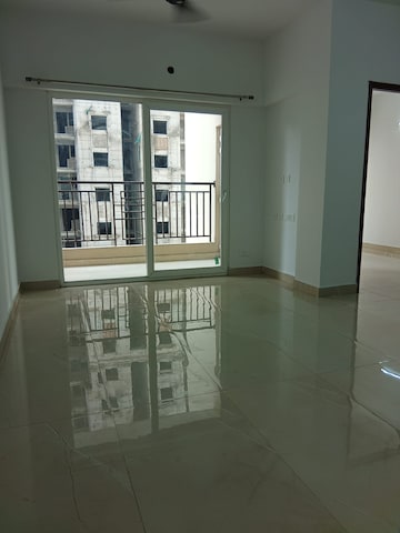 Room in 2 BHK Apartment at Ace Divino, Sector 1 Greater Noida – for Rent