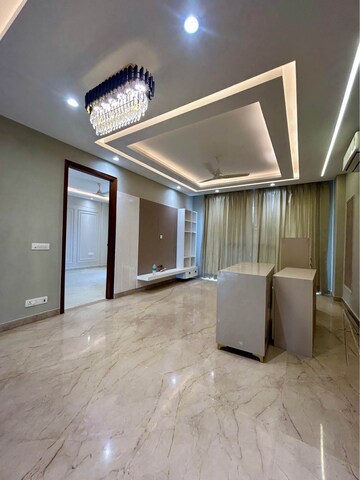 Room in 3 BHK Builder Floor at Sector 9 – for Rent