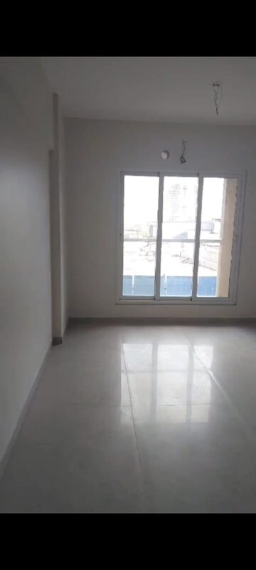 Room in 2 BHK Apartment at Dosti West County, Balkum Pada – for Rent