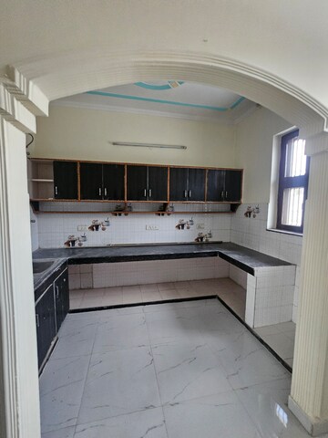 Building Lobby in 1 BHK Builder Floor at Sector 9 – for Rent