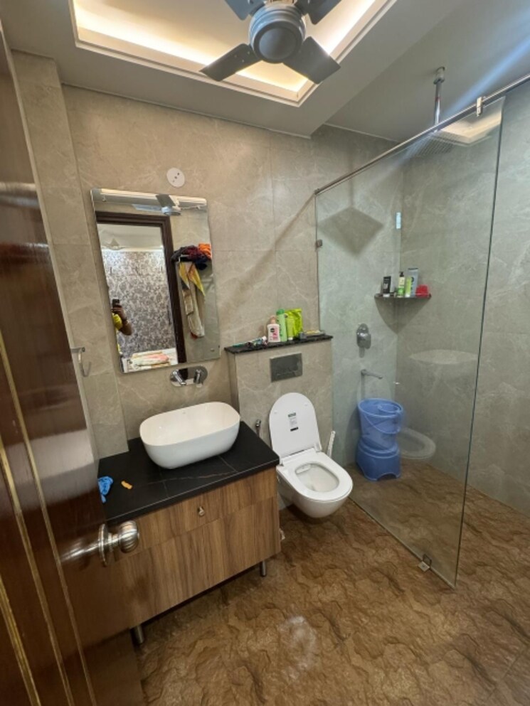 Master Bedroom, suncity-township-gurgaon 4 Bedroom 360 Sq.Yd. Builder Floor In Sector 54 Gurgaon 8884890