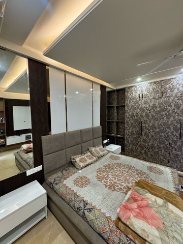 Bedroom in 4 BHK Builder Floor at Suncity Township Gurgaon, Sector 54 – for Rent