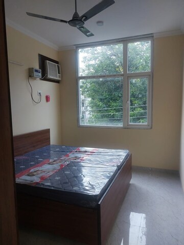 Bedroom in 2 BHK Builder Floor at Sector 27 – for Rent