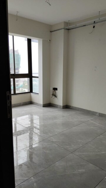 Room in 3 BHK Apartment at Hubtown Ruby, Andheri West – for Rent