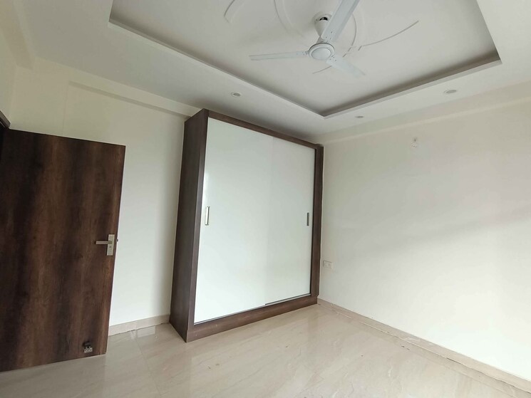 Room, sector 9a 3 Bedroom 263 Sq.Yd. Builder Floor In Sector 9a Gurgaon 8884932
